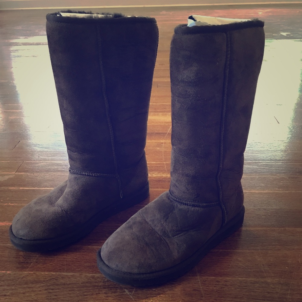 Ugg boots: Classic Tall in brown
